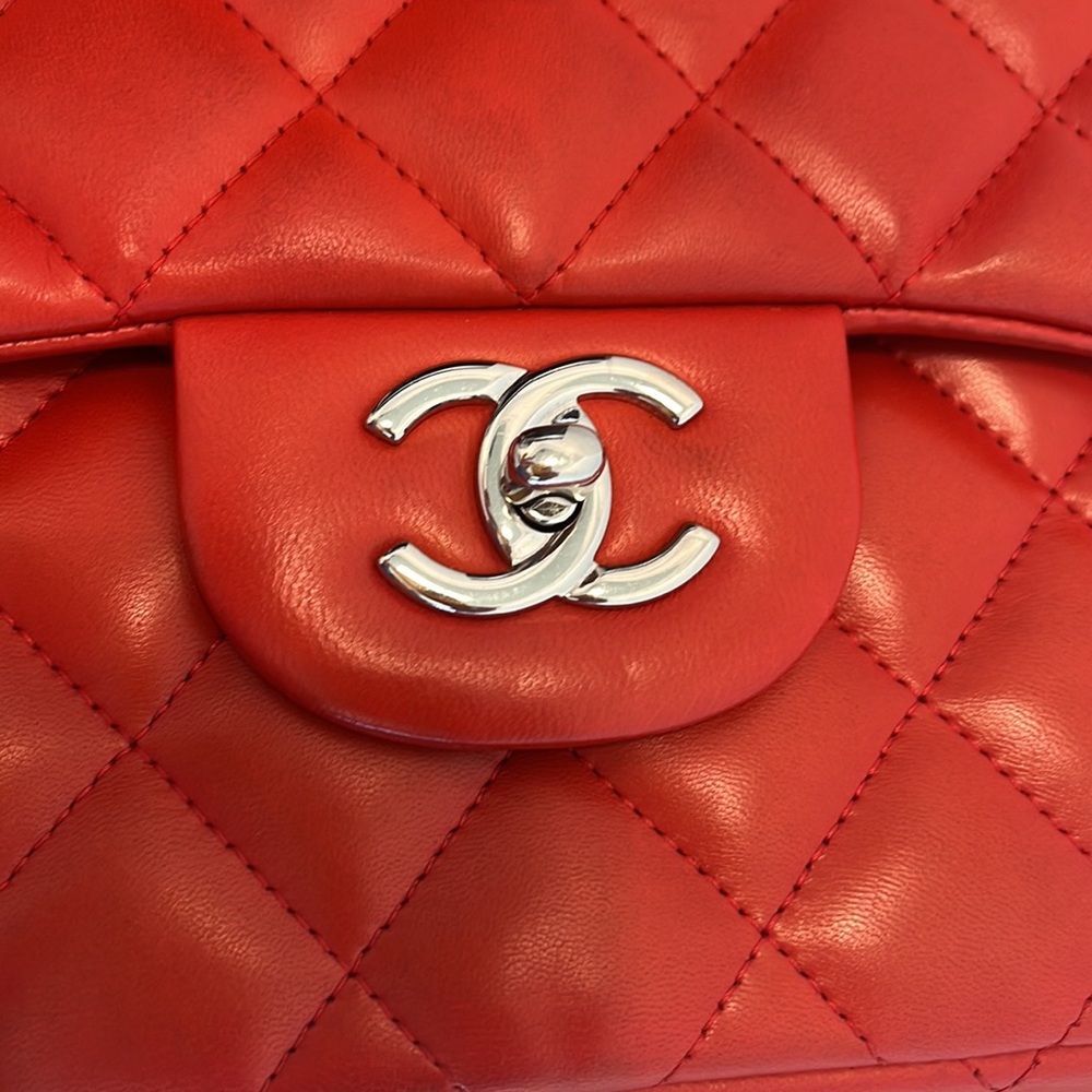 Chanel Quilted Jumbo Double Flap Bag - Picture 5 of 16